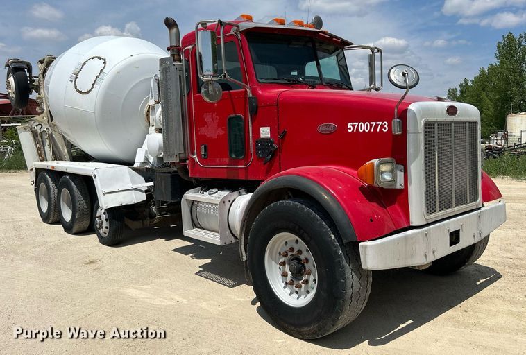 image for item DR4642 2007 Peterbilt 357  ready mix truck