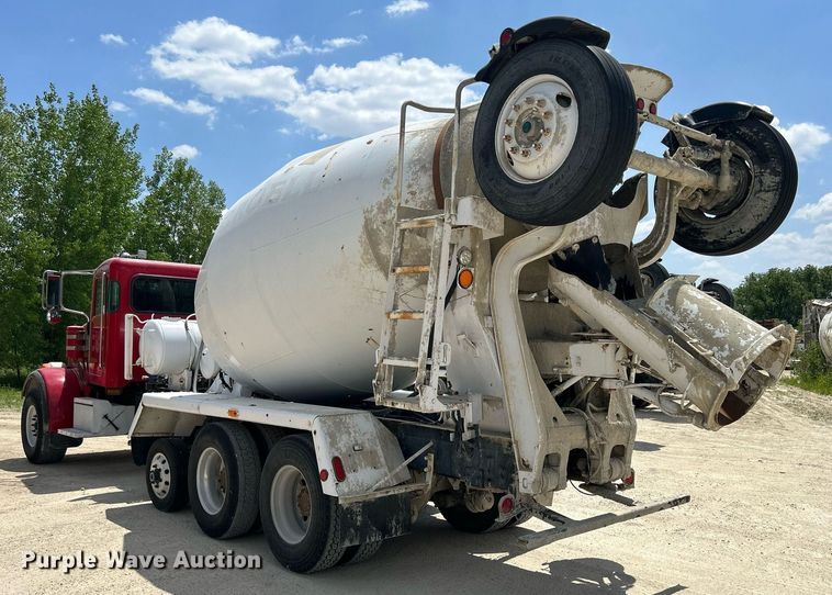 image for item DR4642 2007 Peterbilt 357  ready mix truck