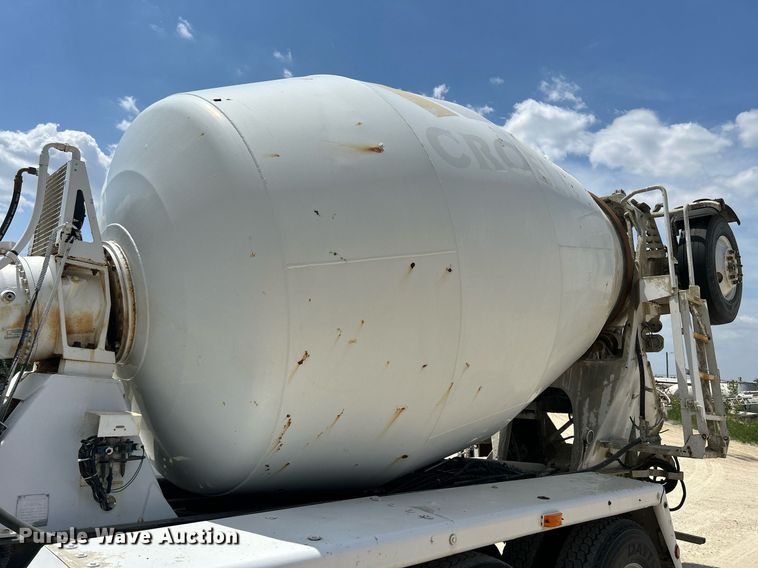 image for item DR4642 2007 Peterbilt 357  ready mix truck