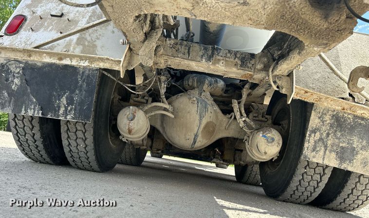 image for item DR4642 2007 Peterbilt 357  ready mix truck