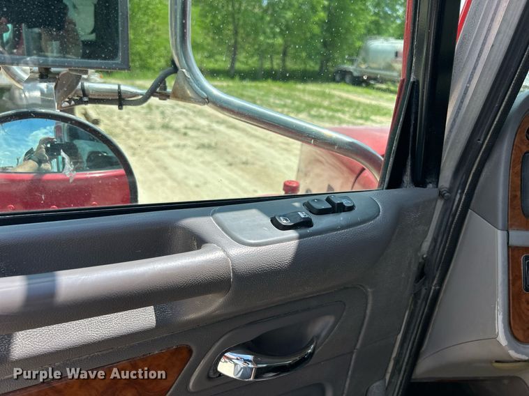 image for item DR4642 2007 Peterbilt 357  ready mix truck