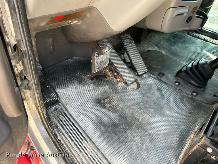 image for item DR4642 2007 Peterbilt 357  ready mix truck