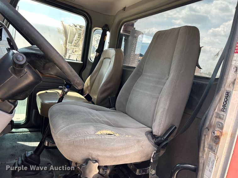 image for item DR4642 2007 Peterbilt 357  ready mix truck