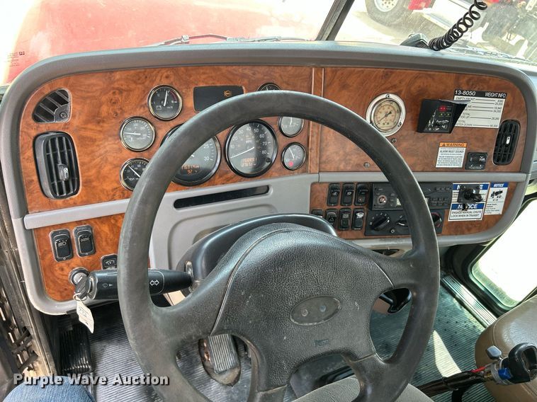 image for item DR4642 2007 Peterbilt 357  ready mix truck