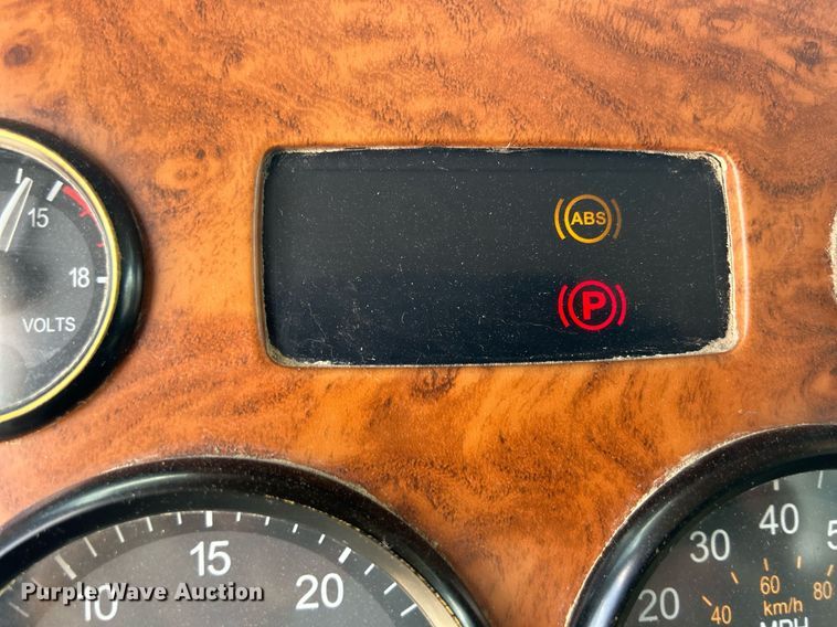 image for item DR4642 2007 Peterbilt 357  ready mix truck