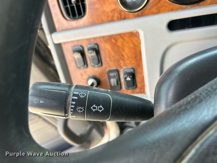 image for item DR4642 2007 Peterbilt 357  ready mix truck