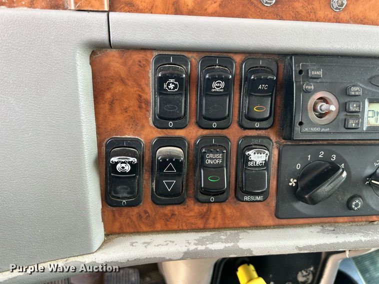 image for item DR4642 2007 Peterbilt 357  ready mix truck