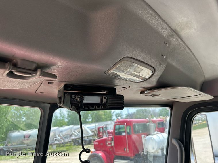 image for item DR4642 2007 Peterbilt 357  ready mix truck