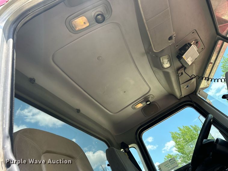 image for item DR4642 2007 Peterbilt 357  ready mix truck