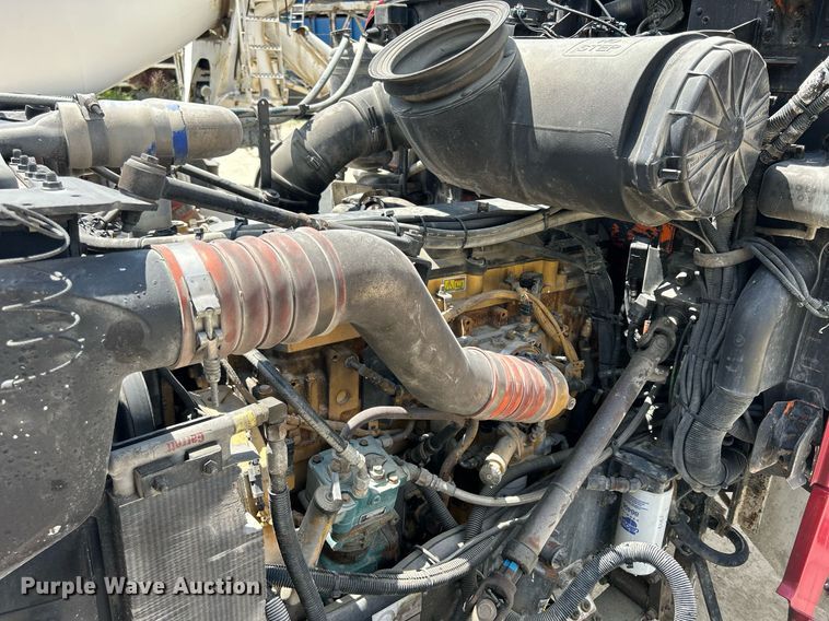 image for item DR4642 2007 Peterbilt 357  ready mix truck