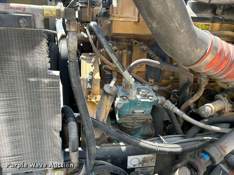 image for item DR4642 2007 Peterbilt 357  ready mix truck