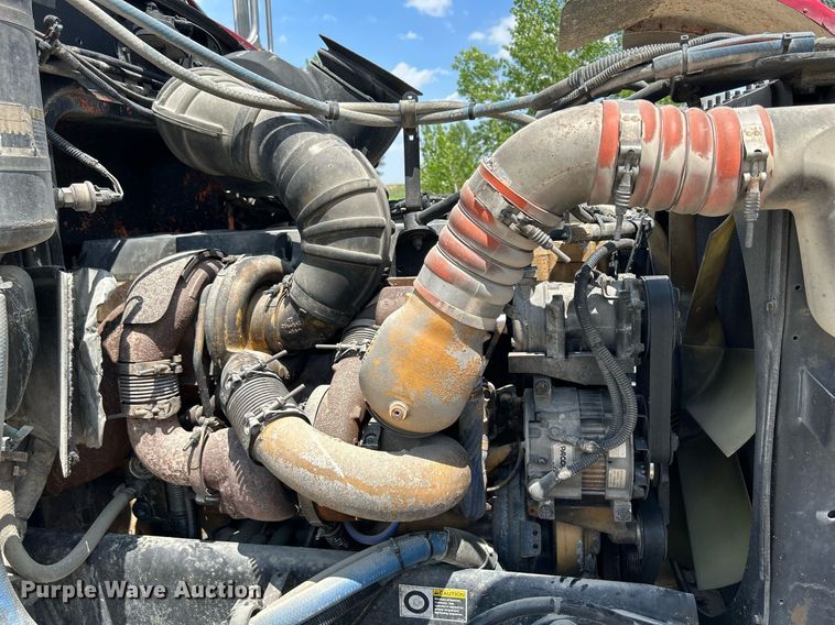 image for item DR4642 2007 Peterbilt 357  ready mix truck