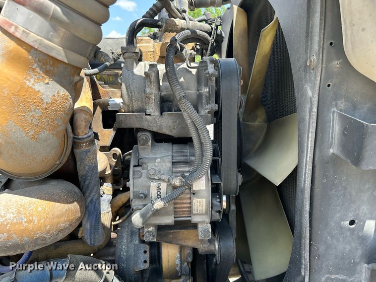 image for item DR4642 2007 Peterbilt 357  ready mix truck