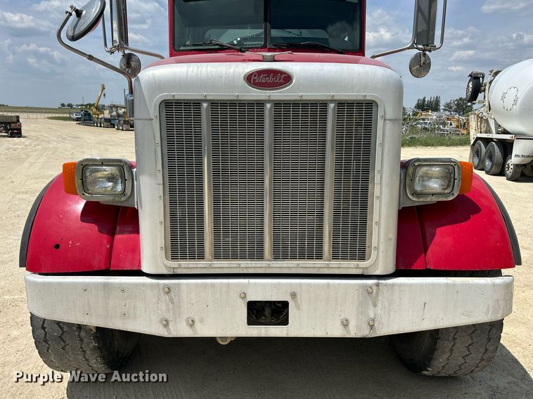 image for item DR4642 2007 Peterbilt 357  ready mix truck