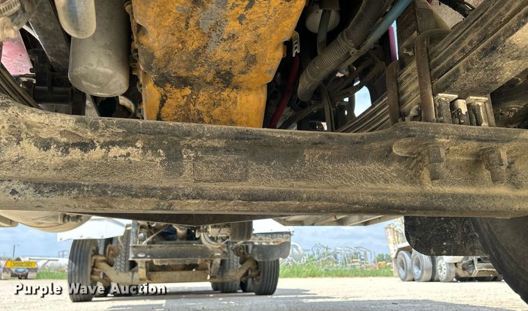 image for item DR4642 2007 Peterbilt 357  ready mix truck