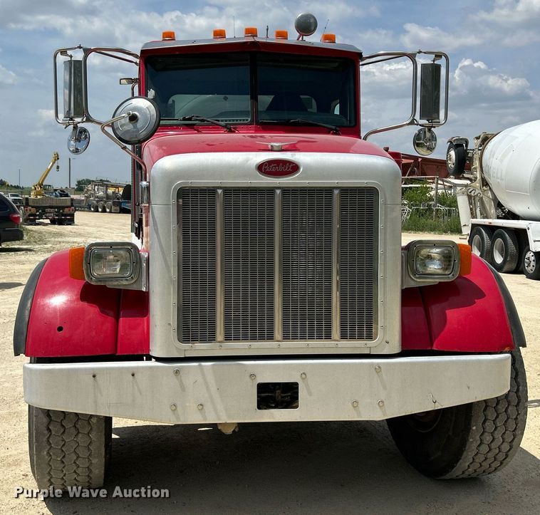 image for item DR4643 2007 Peterbilt 357  ready mix truck