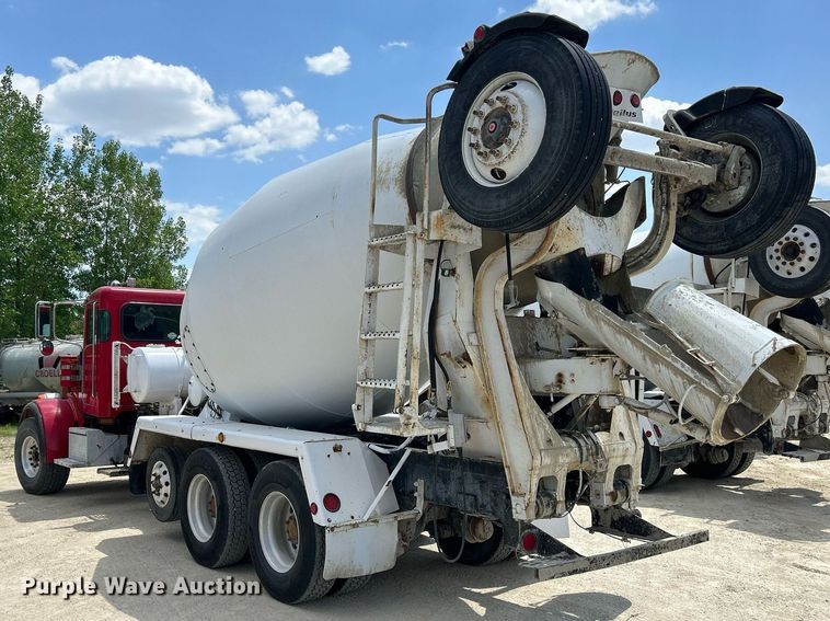 image for item DR4643 2007 Peterbilt 357  ready mix truck