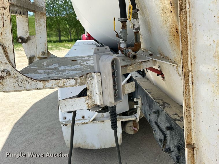 image for item DR4643 2007 Peterbilt 357  ready mix truck