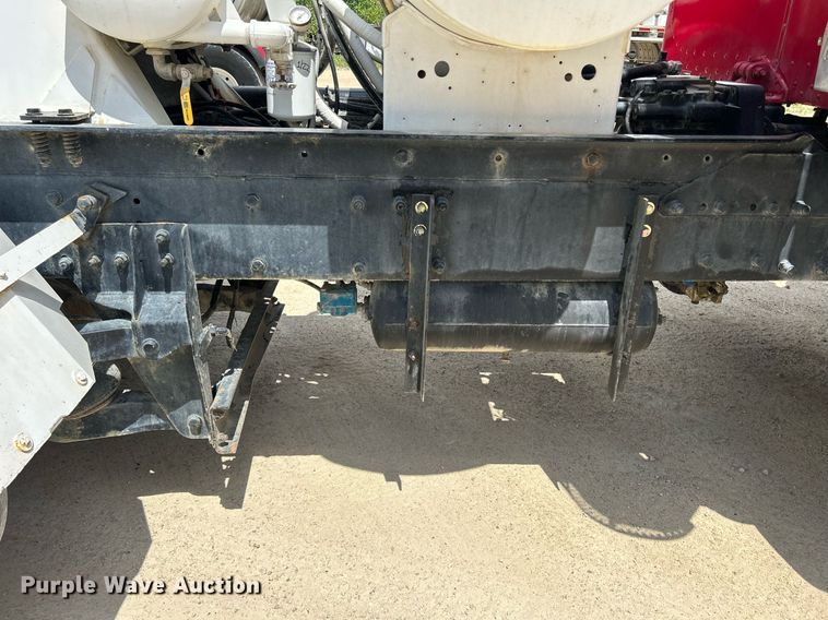 image for item DR4643 2007 Peterbilt 357  ready mix truck