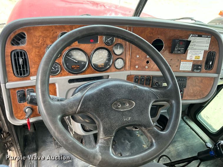 image for item DR4643 2007 Peterbilt 357  ready mix truck