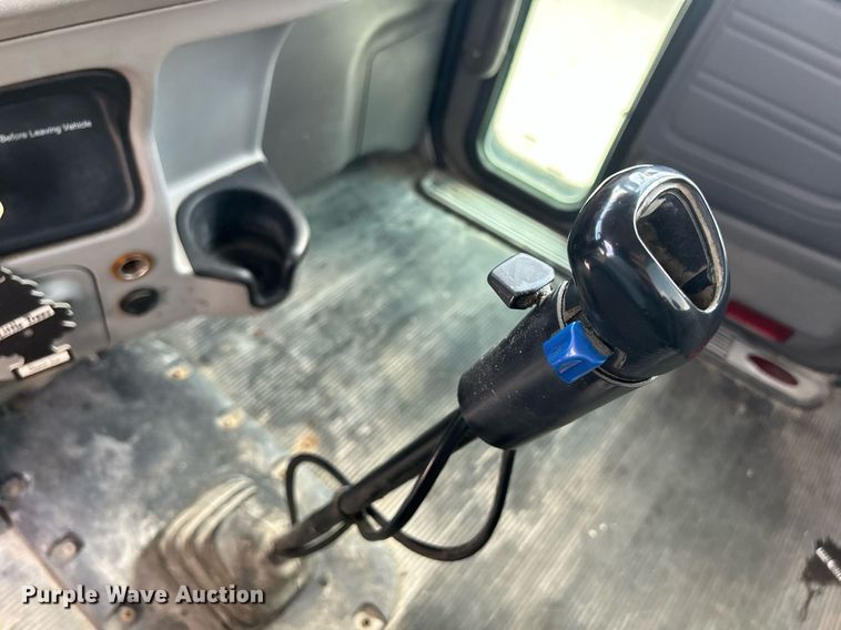 image for item DR4643 2007 Peterbilt 357  ready mix truck