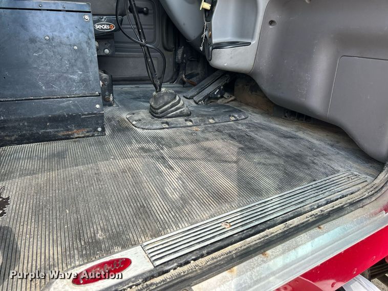 image for item DR4643 2007 Peterbilt 357  ready mix truck