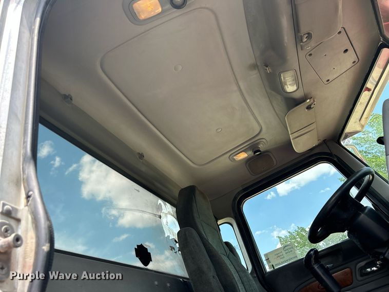 image for item DR4643 2007 Peterbilt 357  ready mix truck