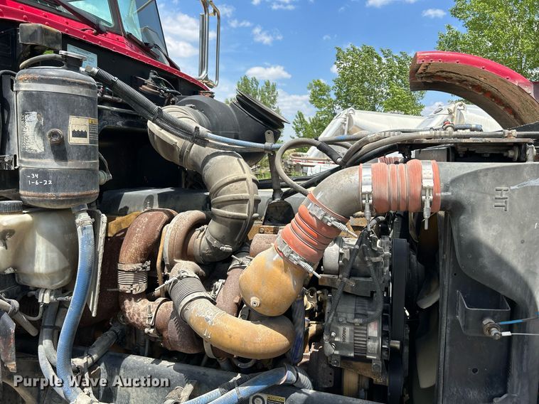 image for item DR4643 2007 Peterbilt 357  ready mix truck