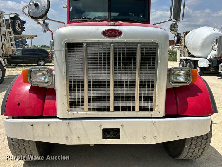 image for item DR4643 2007 Peterbilt 357  ready mix truck