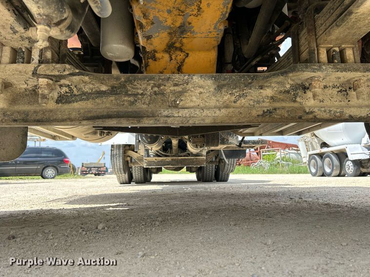 image for item DR4643 2007 Peterbilt 357  ready mix truck