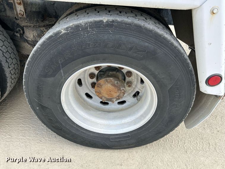 image for item DR4643 2007 Peterbilt 357  ready mix truck