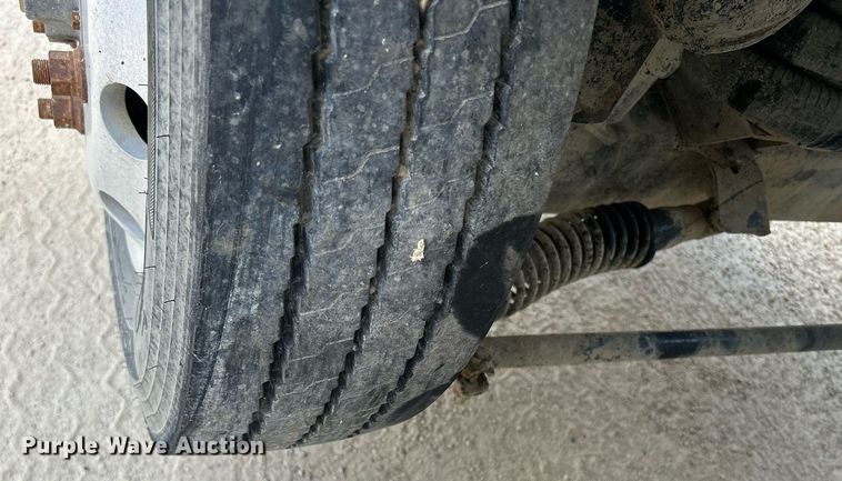 image for item DR4643 2007 Peterbilt 357  ready mix truck