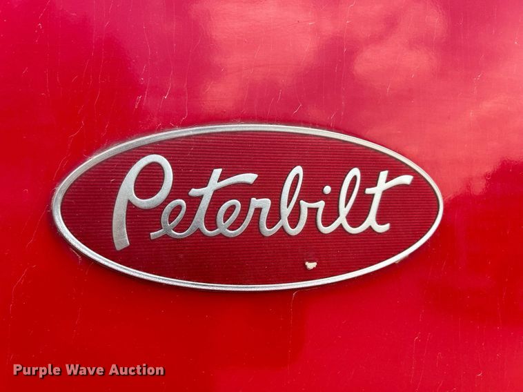 image for item DR4643 2007 Peterbilt 357  ready mix truck