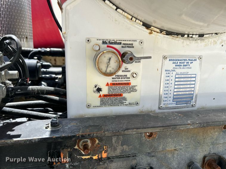 image for item DR4644 2007 Peterbilt 357  ready mix truck