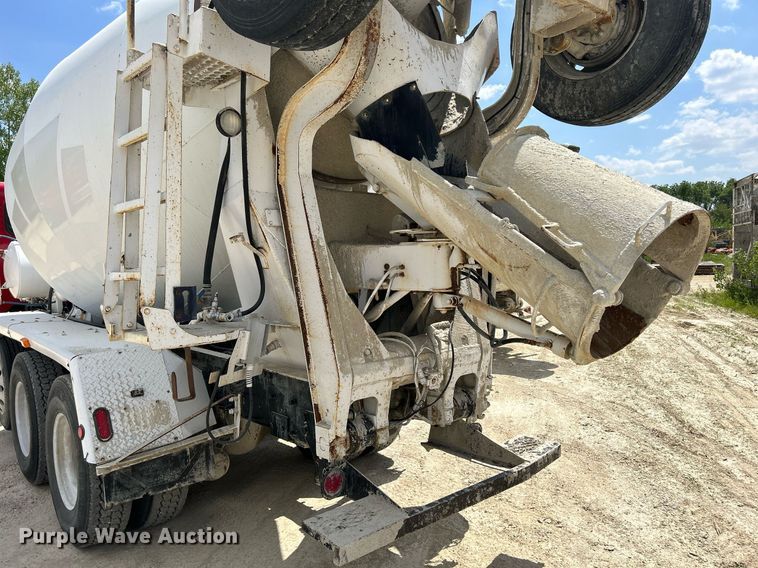 image for item DR4644 2007 Peterbilt 357  ready mix truck