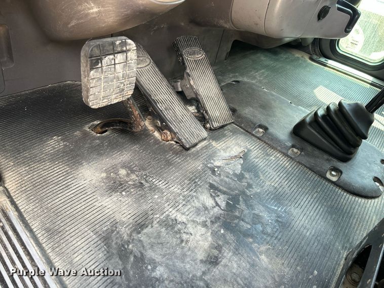 image for item DR4644 2007 Peterbilt 357  ready mix truck