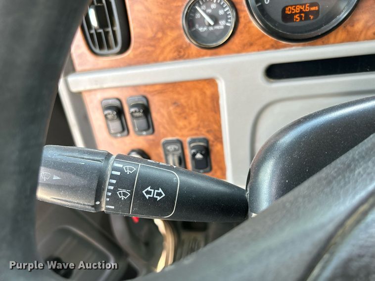 image for item DR4644 2007 Peterbilt 357  ready mix truck