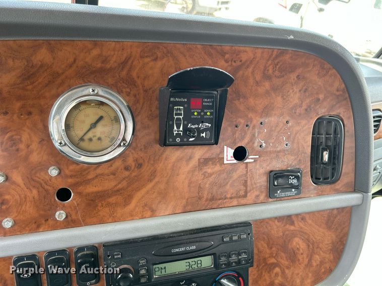 image for item DR4644 2007 Peterbilt 357  ready mix truck