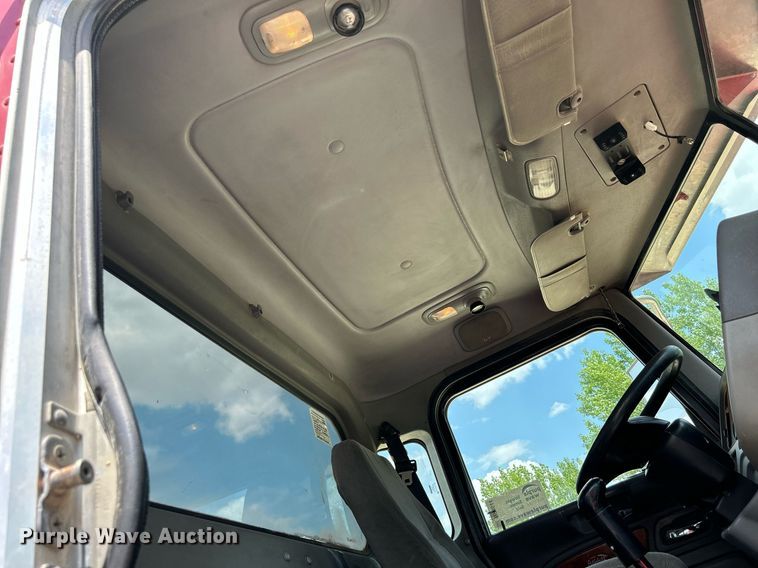 image for item DR4644 2007 Peterbilt 357  ready mix truck