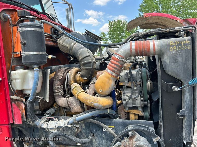 image for item DR4644 2007 Peterbilt 357  ready mix truck