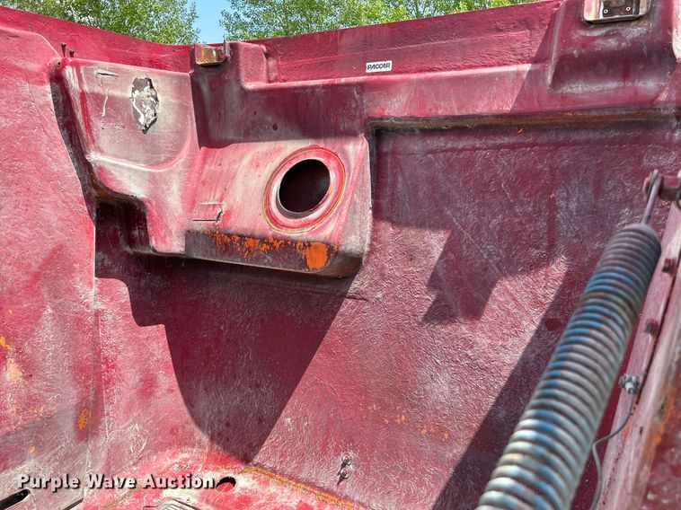 image for item DR4644 2007 Peterbilt 357  ready mix truck