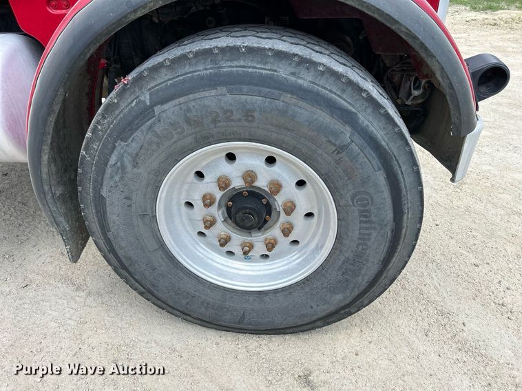 image for item DR4644 2007 Peterbilt 357  ready mix truck