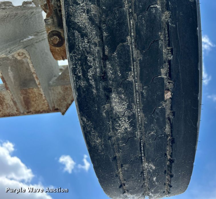 image for item DR4644 2007 Peterbilt 357  ready mix truck