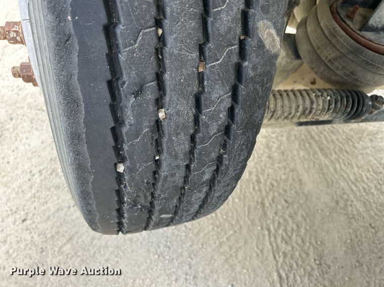 image for item DR4644 2007 Peterbilt 357  ready mix truck