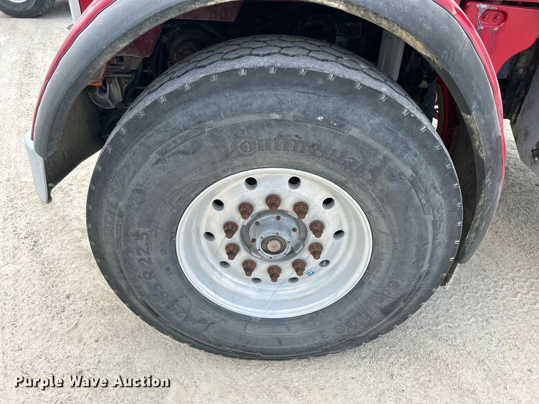 image for item DR4644 2007 Peterbilt 357  ready mix truck