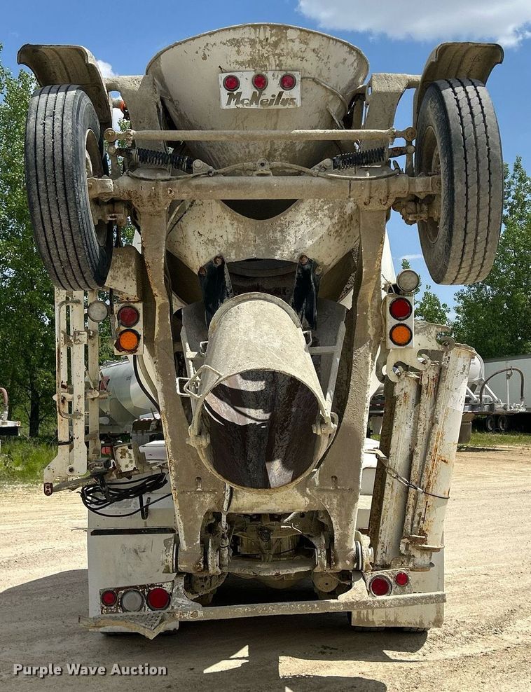 image for item DR4645 2007 Mack CV513 Granite  ready mix truck