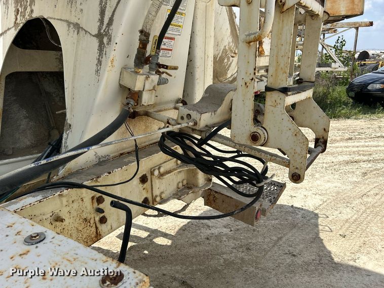 image for item DR4645 2007 Mack CV513 Granite  ready mix truck