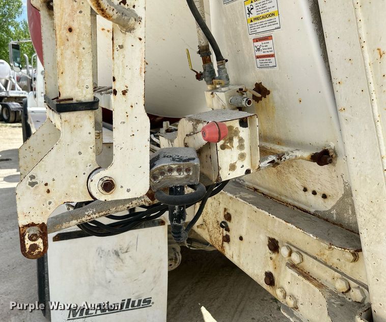 image for item DR4645 2007 Mack CV513 Granite  ready mix truck