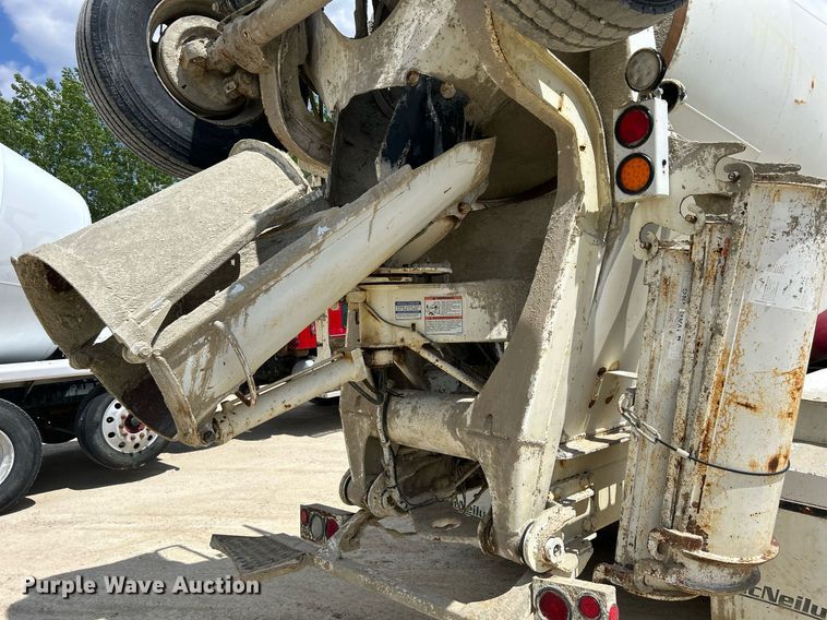 image for item DR4645 2007 Mack CV513 Granite  ready mix truck