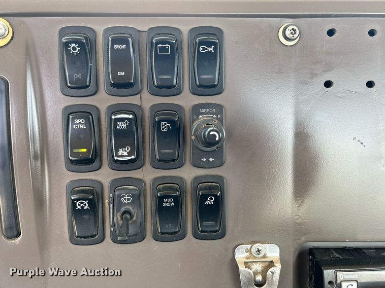 image for item DR4645 2007 Mack CV513 Granite  ready mix truck